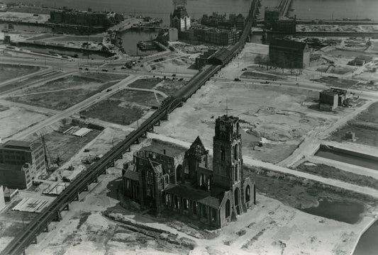 Het bombardement: wandeling langs de brandgrens 26/06/14